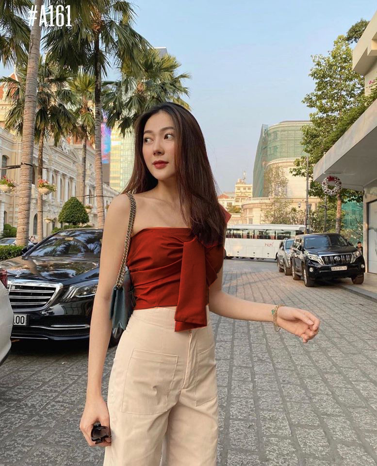 Áo croptop lệch vai