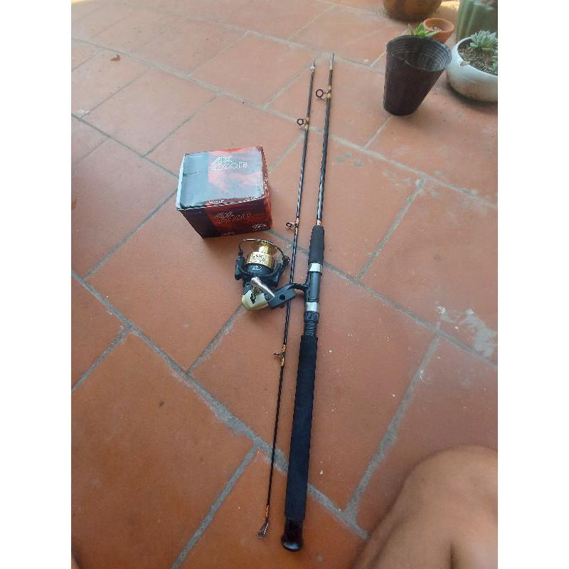 Combo cần đặc 2 khúc kèm máy câu ax4000fb