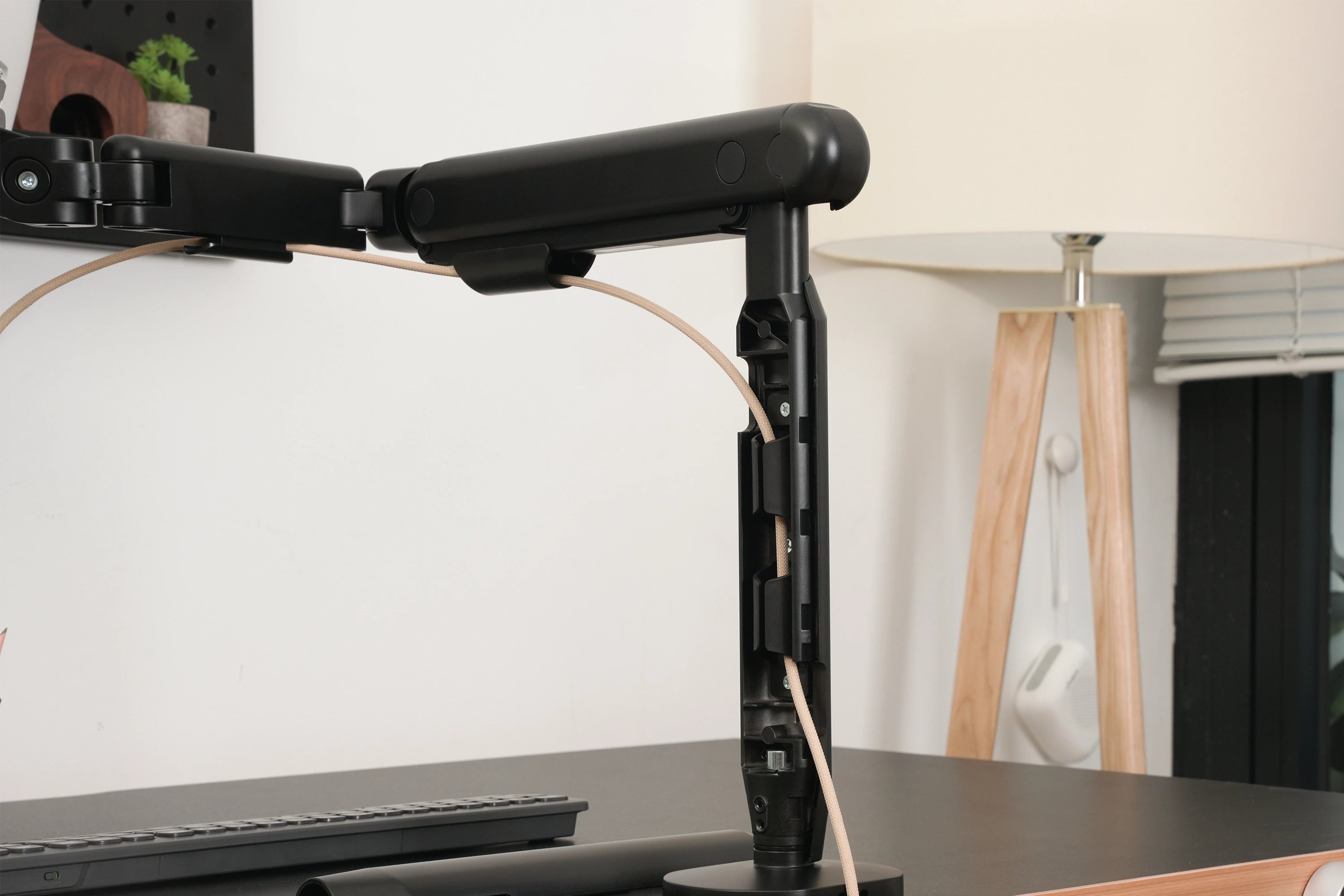Giá đỡ màn hình Hyperwork PA01- Phù hợp màn 23 -38 inch - Tải trọng 3 - 11Kg - Hàng Chính Hãng