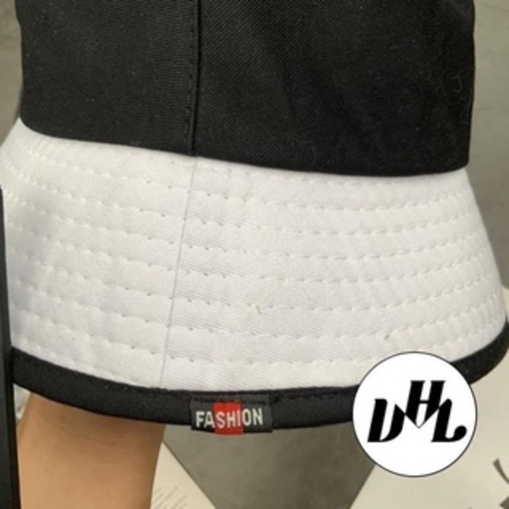 Mũ Bucket Phối Đen Trắng Unisex Mạc Pra.da Tam Giác Form Cụp Thời Trang Nam Nữ