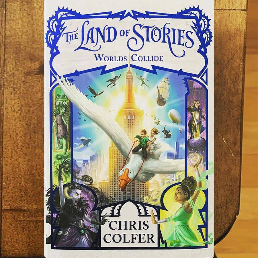 The Land of Stories: Worlds Collide (Book 6 of 6 in the Land of Stories Series)
