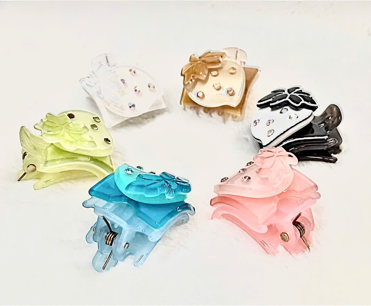 Kẹp Tóc Mái Mini Hình Quả Dâu Đính Đá – Phụ Kiện Trẻ Trung Cho Mái Tóc Xinh