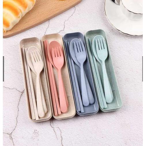 Bộ đũa thìa dĩa bằng nhựa lúa mạch kèm hộp đựng