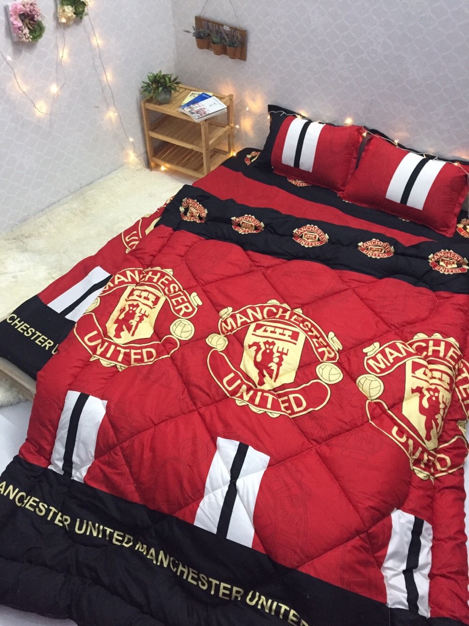 Bộ Drap &amp; Chăn Phao 5 Món Cotton Poly CLB MANCHESTER UNITED