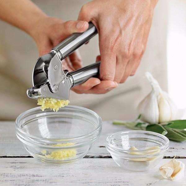 Dụng cụ ép tỏi bằng inox Kai Nội địa Nhật Bản