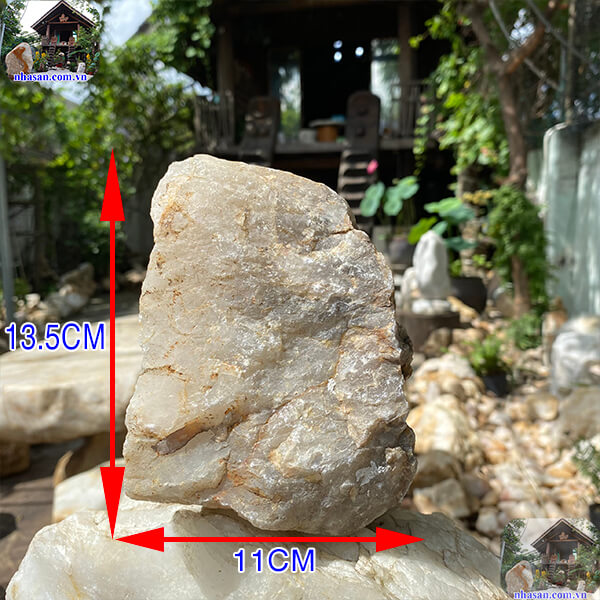 Đá thạch anh tóc đen thô 1.52kg -K174 giúp cân bằng và lưu thông năng lượng tích cực