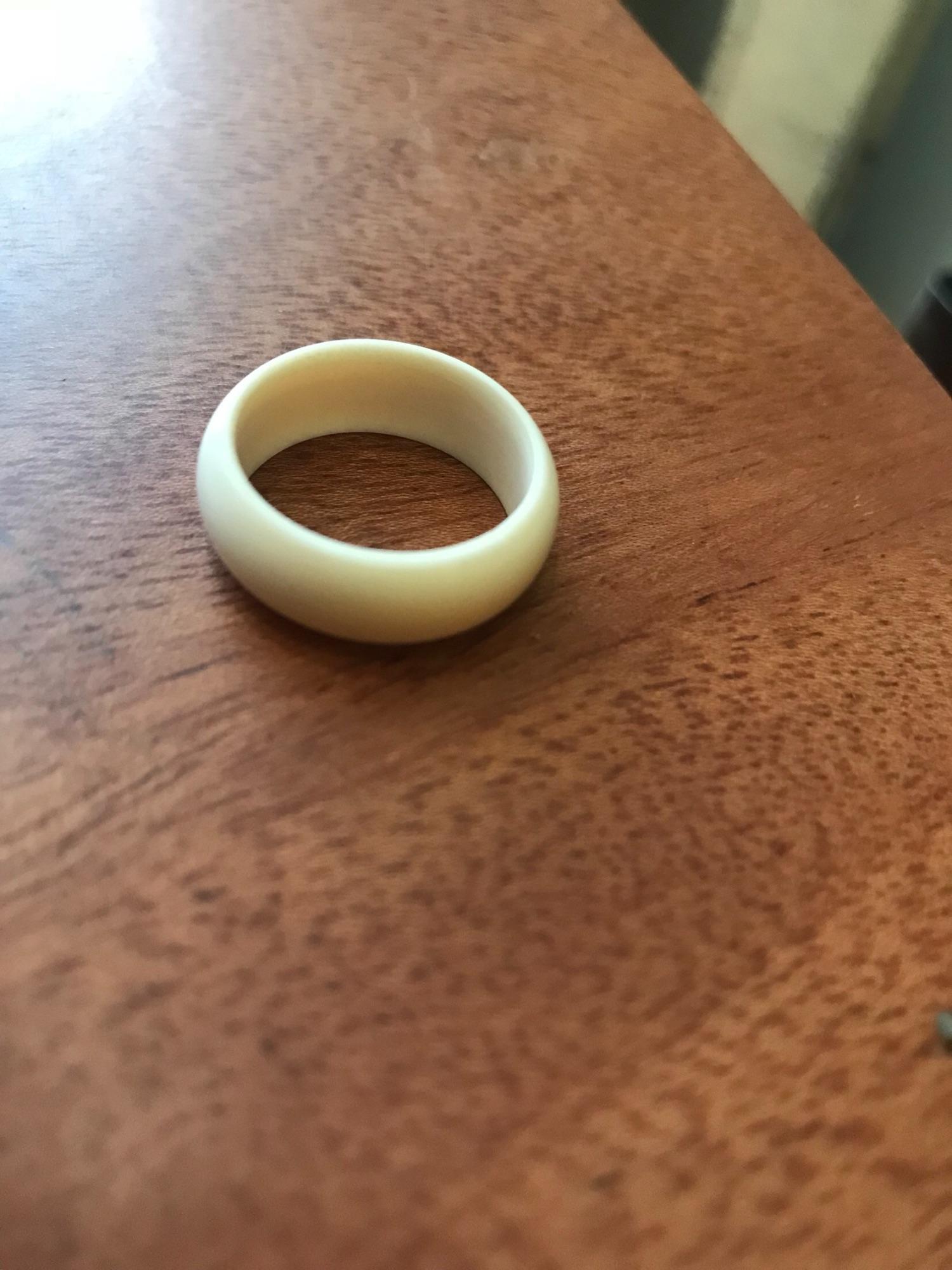NHẪN TRÒN TRƠN TRẮNG NAM ĐEO Size vòng Ngoài 23mm LÕI VÒNG TRONG ĐEO hơn 185mm Cao 7mm Dầy 25mm