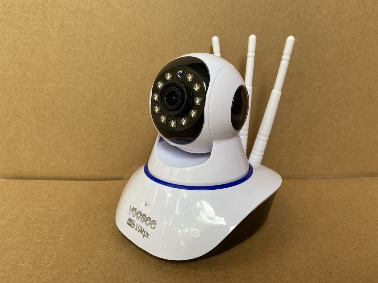 Camera wifi trong nhà Yoosee Z02T 2.0 Full HD, 3 râu, xoay 360 độ , tương tác 2 chiều, hỗ trợ thẻ nhớ lên đến 128G, cảnh báo chuyển động – Hàng nhập khẩu