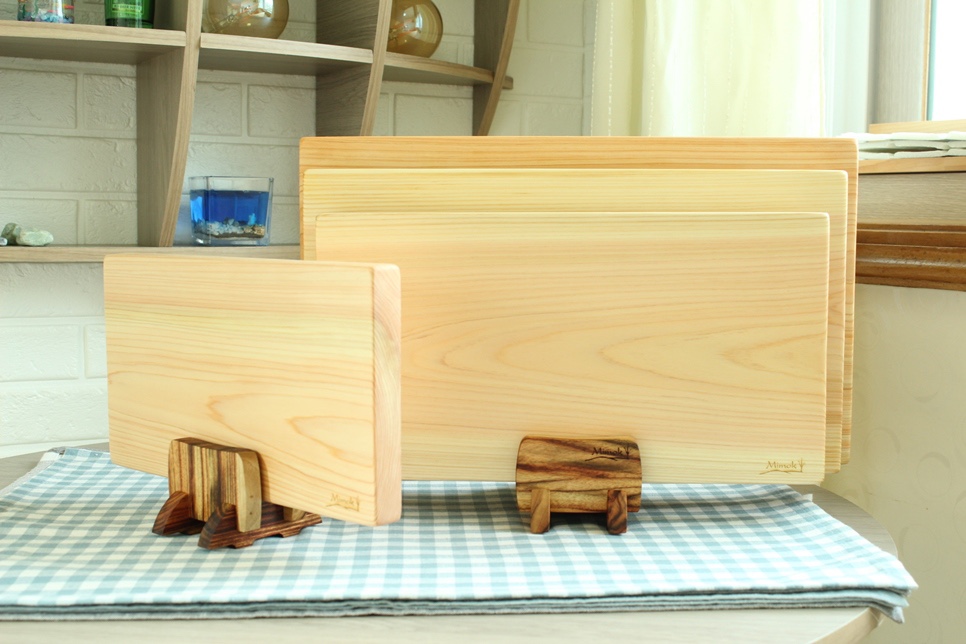 Khay, thớt gỗ thủ công Mimok Hàn Quốc, chất liệu gỗ Hinoki kháng khuẩn tự nhiên, W45xH25XD2.5cm
