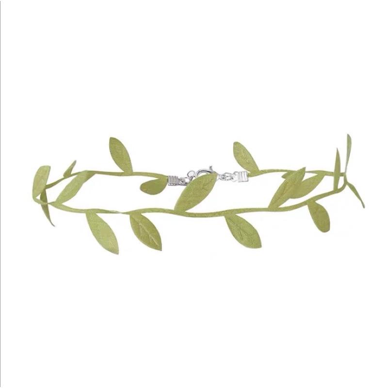 Vòng cổ hình chiếc lá - choker chiếc lá xanh và cầu vồng - Maben