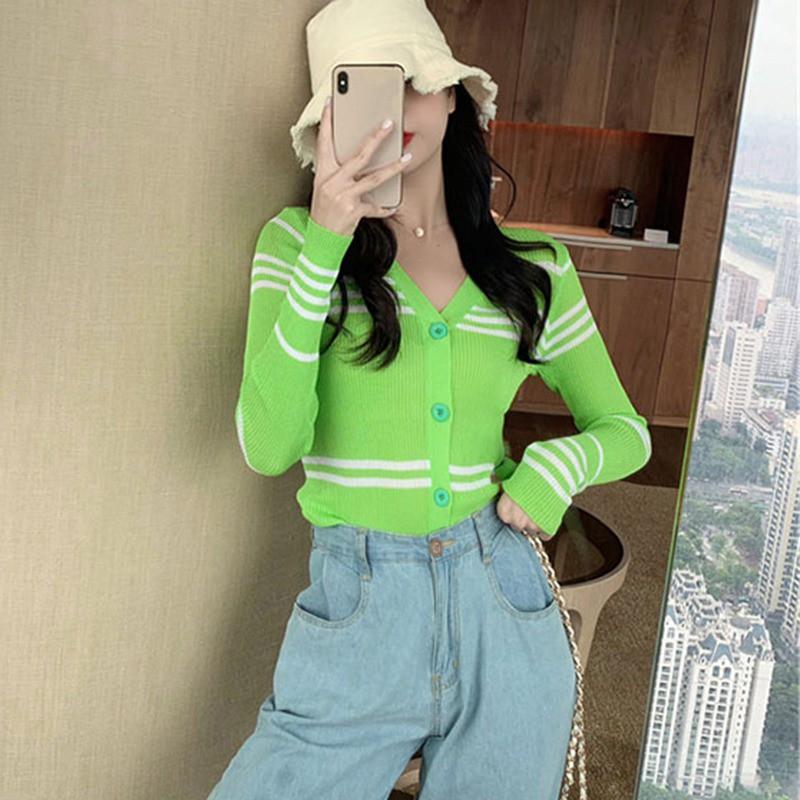 Áo thun len nữ tay dài cổ chữ V kiểu Hàn Quốc