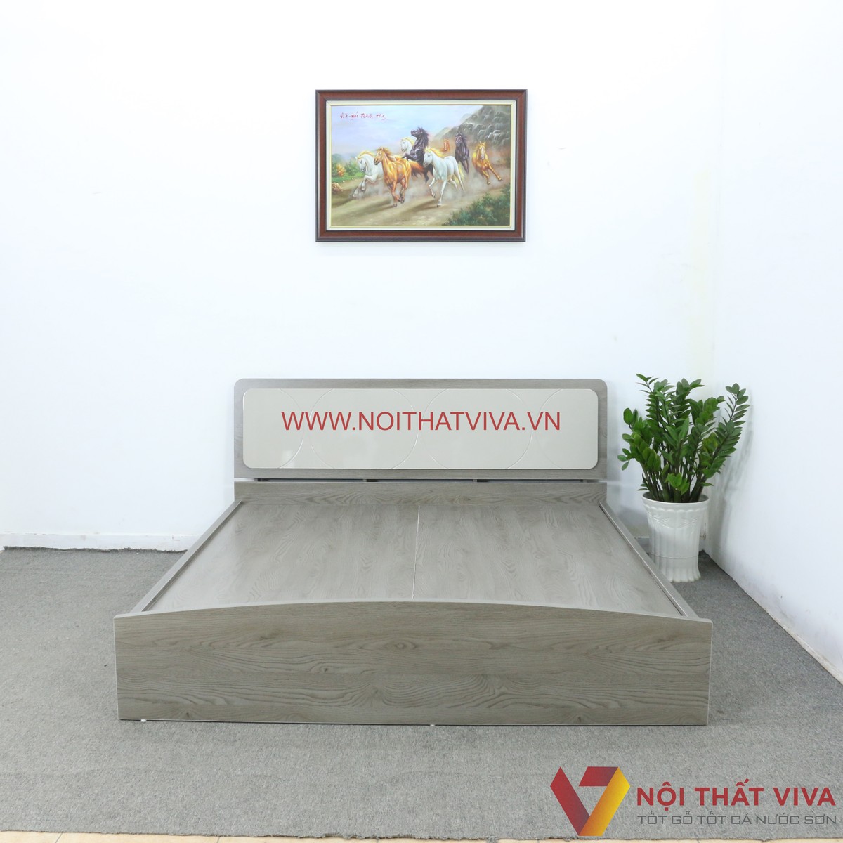 Giường Gỗ Công Nghiệp Đẹp Màu Xám Phối Kem Chạm Hoạ Tiết Cao Cấp