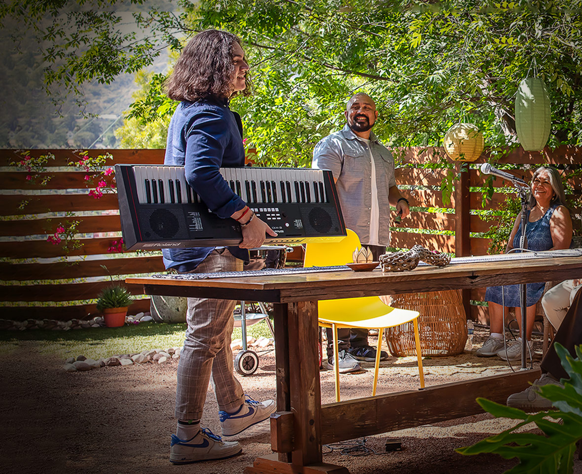 Roland E-X10 Arranger Keyboard – Đàn Organ Arranger 61 Phím 600 Âm Thanh Chính Hãng