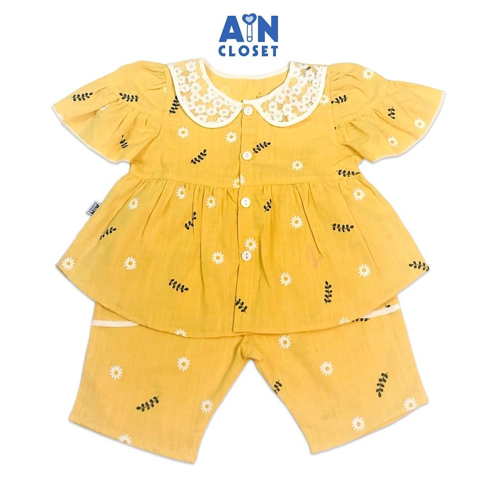 Bộ quần áo lửng bé gái họa tiết Cúc nhí vàng linen - AICDBG6JU6MM - AIN Closet