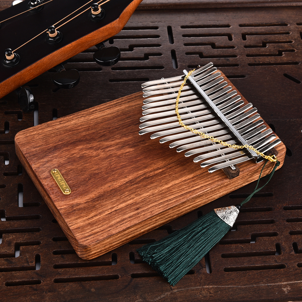 Đàn Kalimba LingTing 17 Phím Gỗ Tử Đàn LT-K17P (Hộp cứng chống sốc, Dầu giống gỉ phím, Dây tạo tiếng vang, Búa chỉnh âm, Túi đựng, Pickup nối ra loa, Dây treo trang trí Ling Ting K17P) - Kèm Kèn Kazoo DreamMaker.