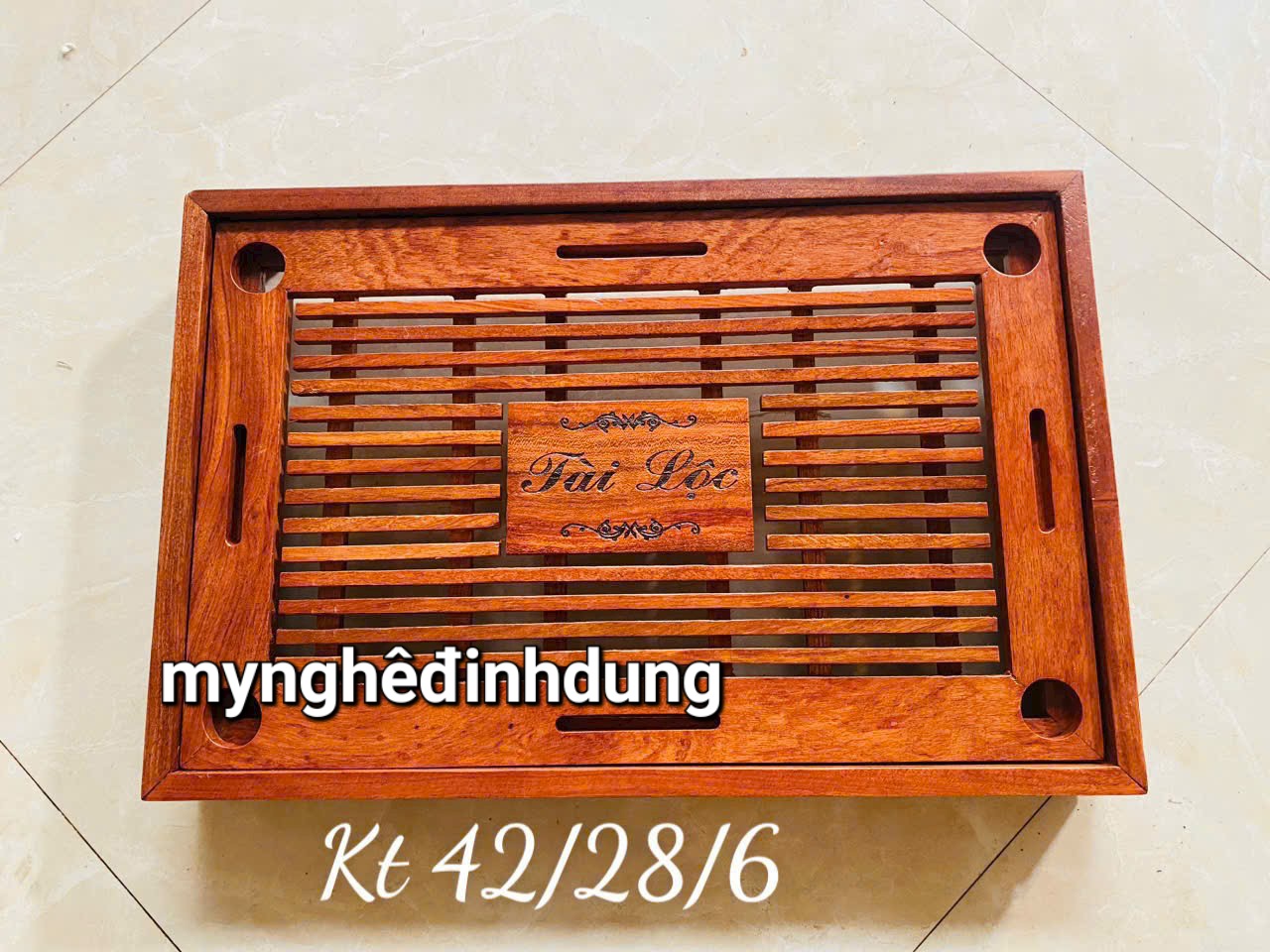 Khay trà mẫu mới bằng gỗ hương kt 42x28x6cm