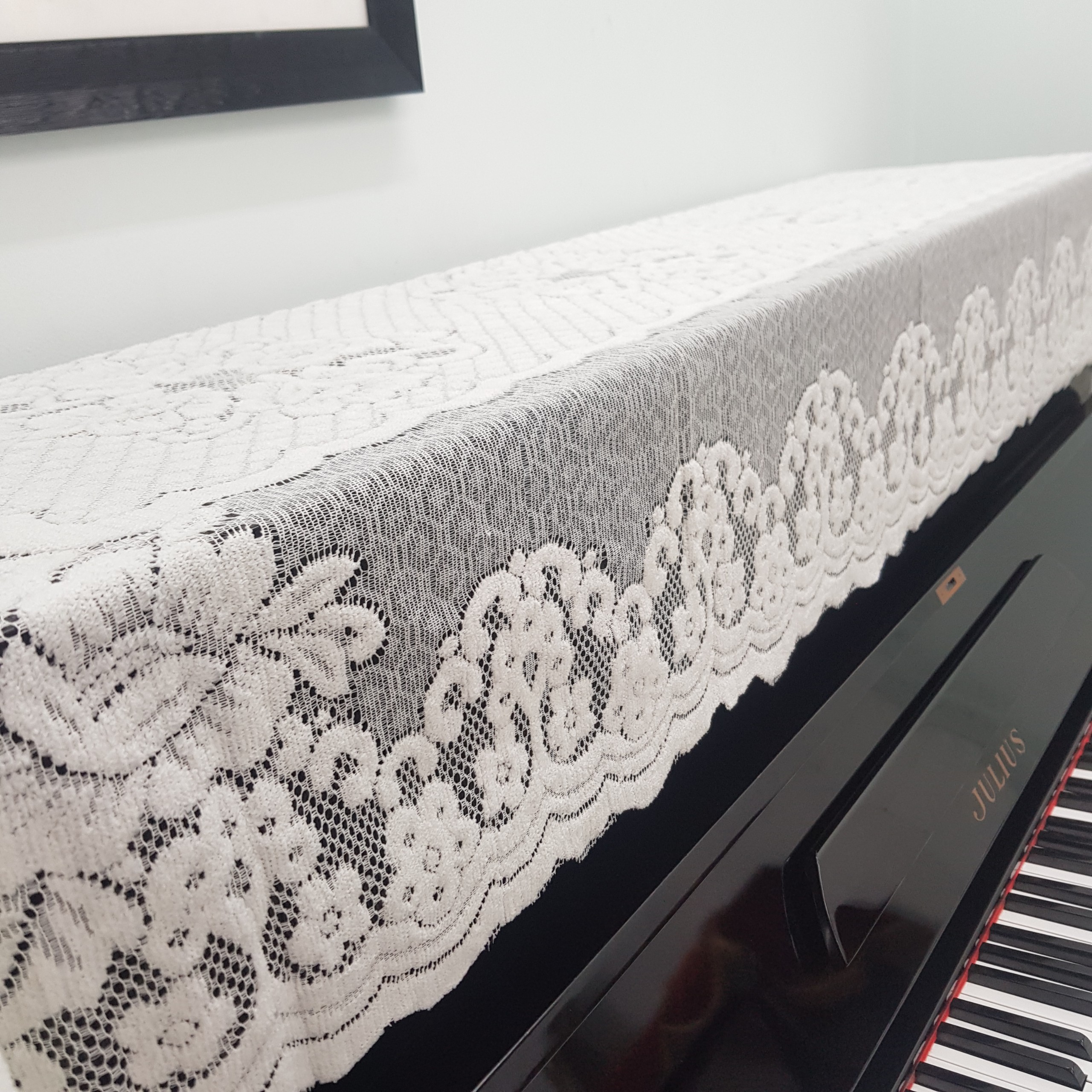 Khăn phủ đàn Piano cơ mẫu ren trắng phối hoa dày đẹp