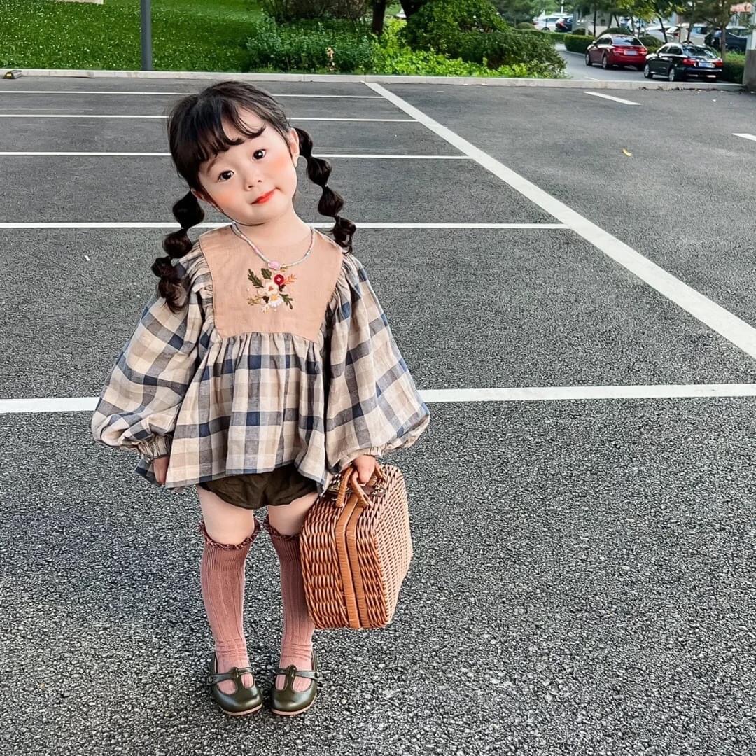 Vali mây cho bé đi du lịch