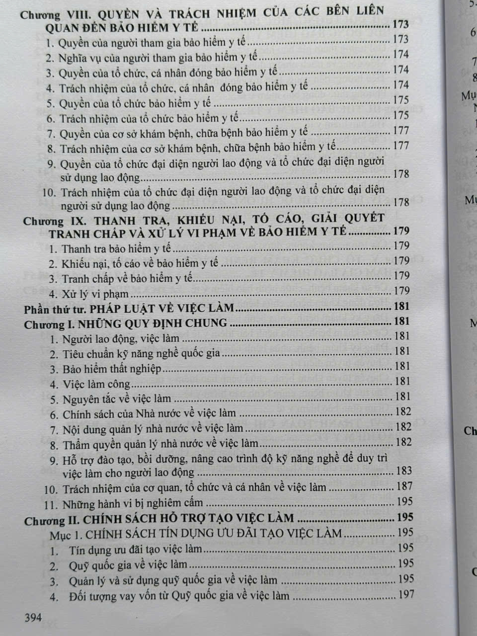 Sách Luật Bảo Hiểm Xã Hội năm 2024 – Quy Định Mới về Tiền Lương, Bảo Hiểm Y Tế và Chính Sách Hỗ Trợ Việc Làm - V2570T