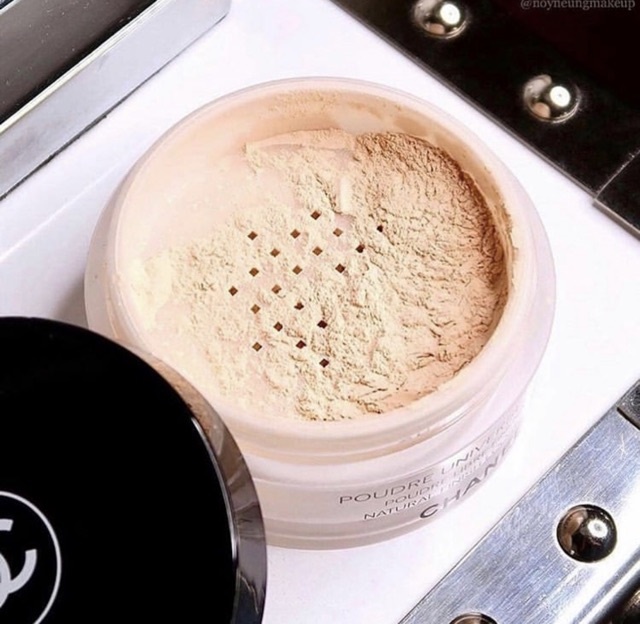 Phấn bột Chanel Natural Finish loose powder