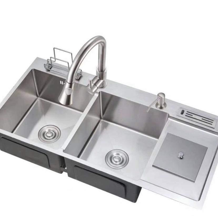Chậu rửa chén 2 ngăn, màu trắng mờ bằng inox sus 304 kèm kệ dao thớt và hố đựng rác