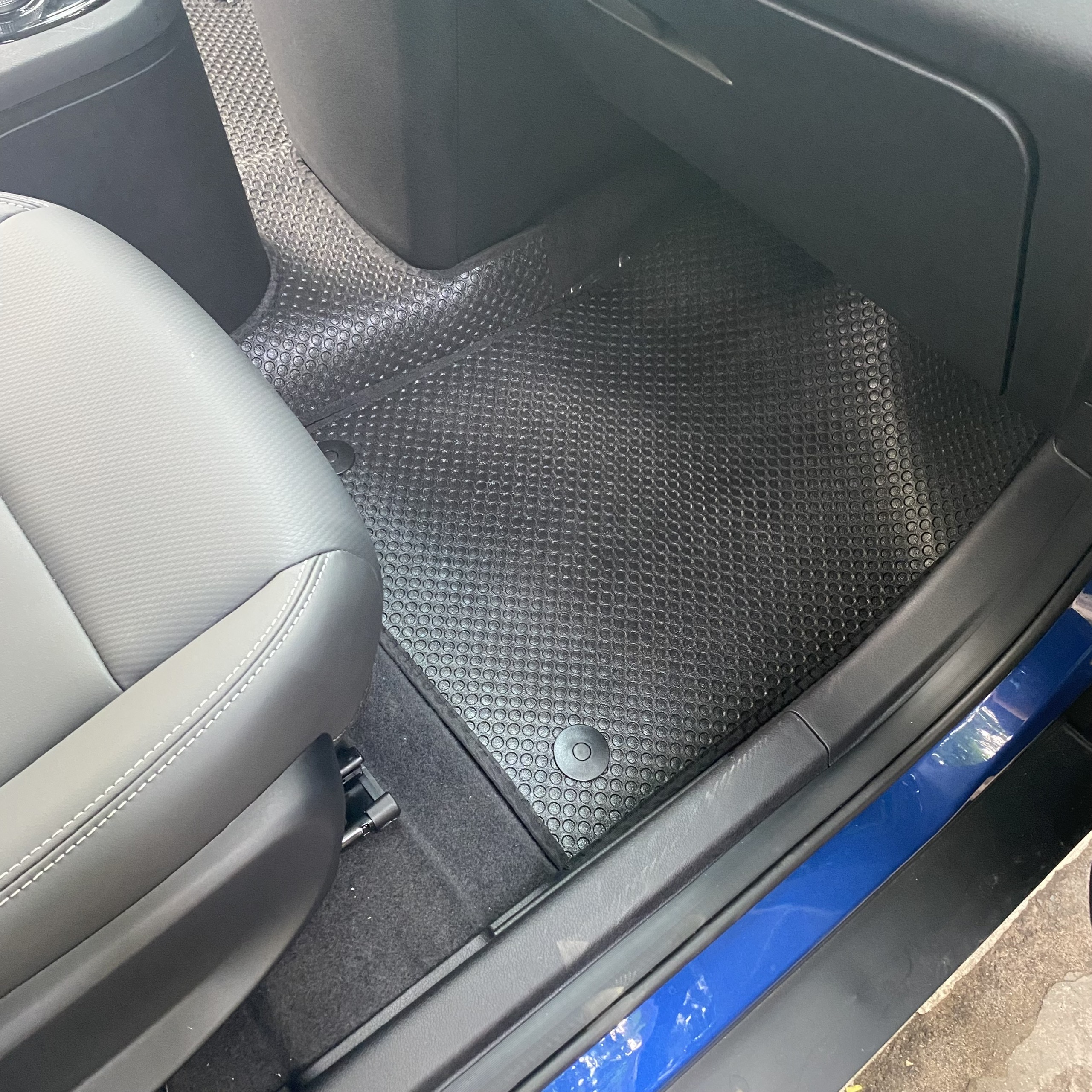 Thảm lót sàn ô tô UBAN cho xe Vinfast VF5 Plus - Nhập khẩu Thái Lan