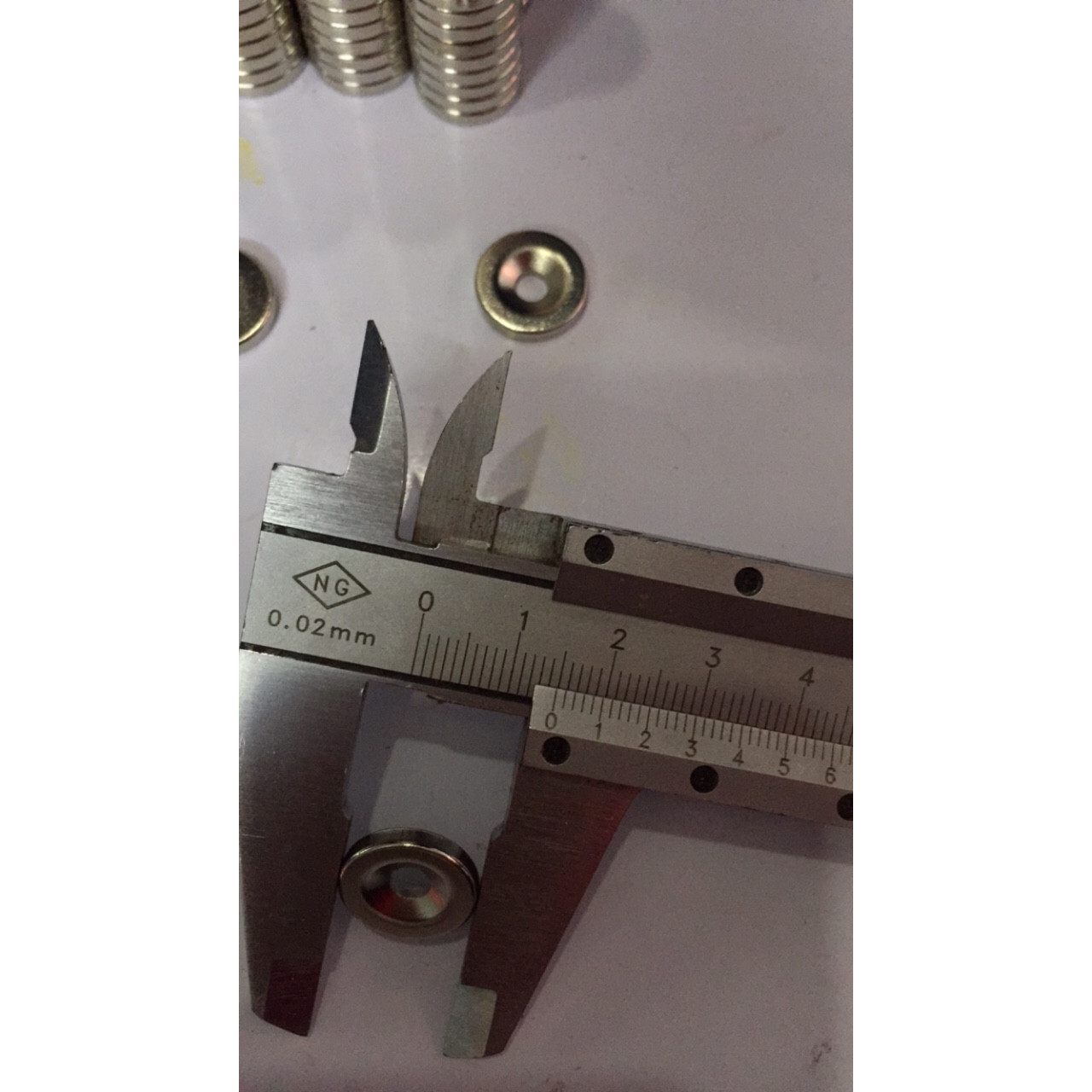 Bộ 10 viên Nam châm đất hiếm 15x5 lỗ 5mm