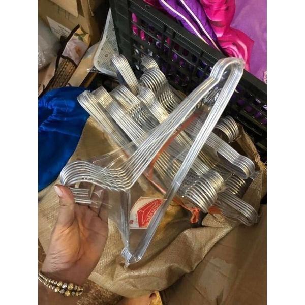 Móc nhôm phơi quần áo cho bé và người lớn