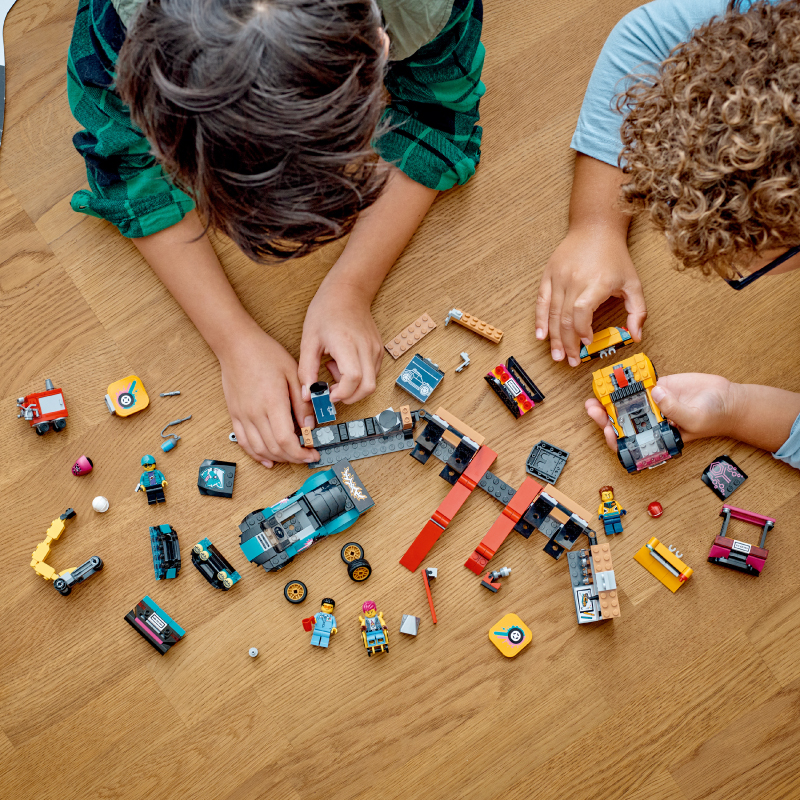 Đồ Chơi Lắp Ráp LEGO City Trạm Ga-Ra Nâng Cấp Xe Đua 60389