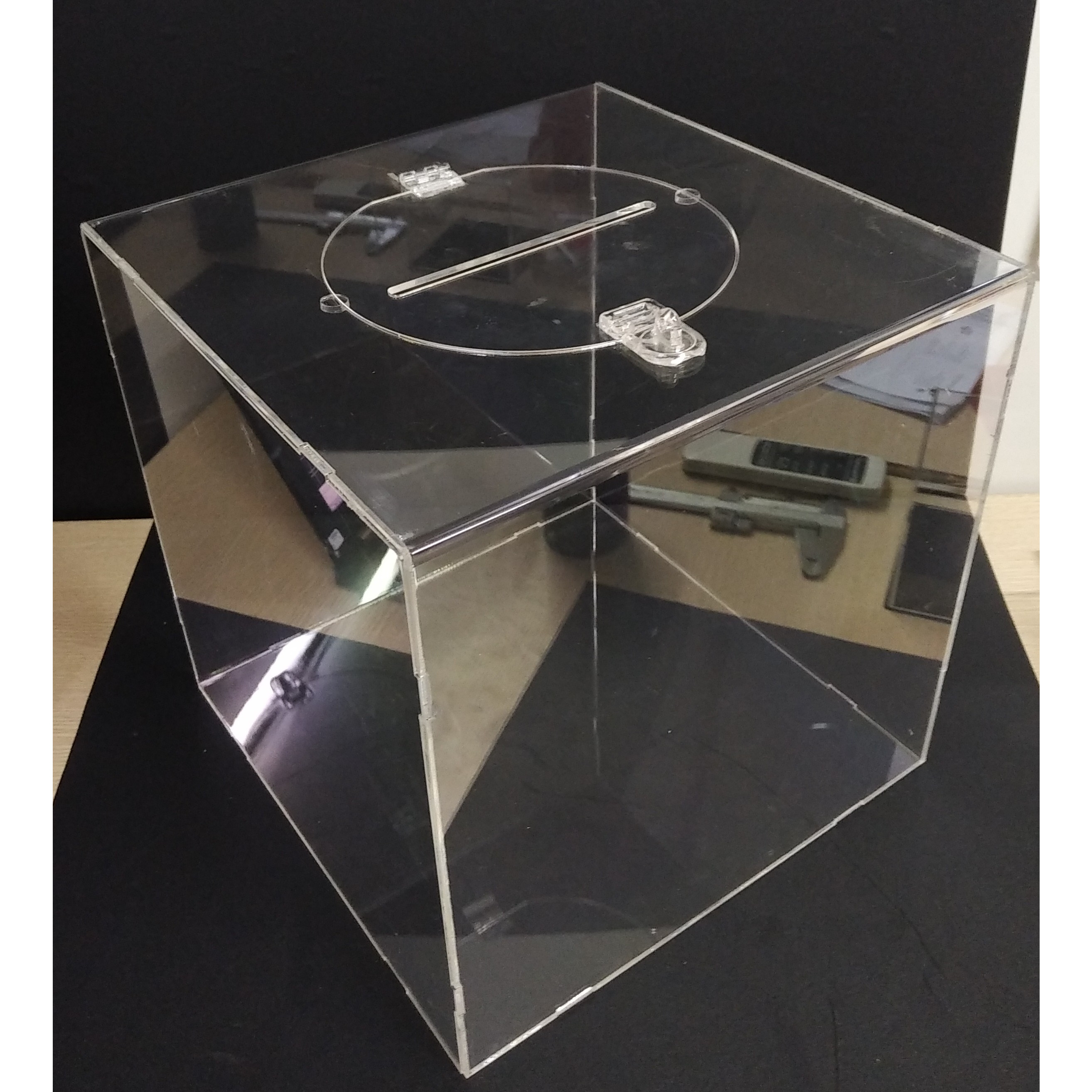 Hòm phiếu, hòm bốc thăm 30x30x30cm mica trong