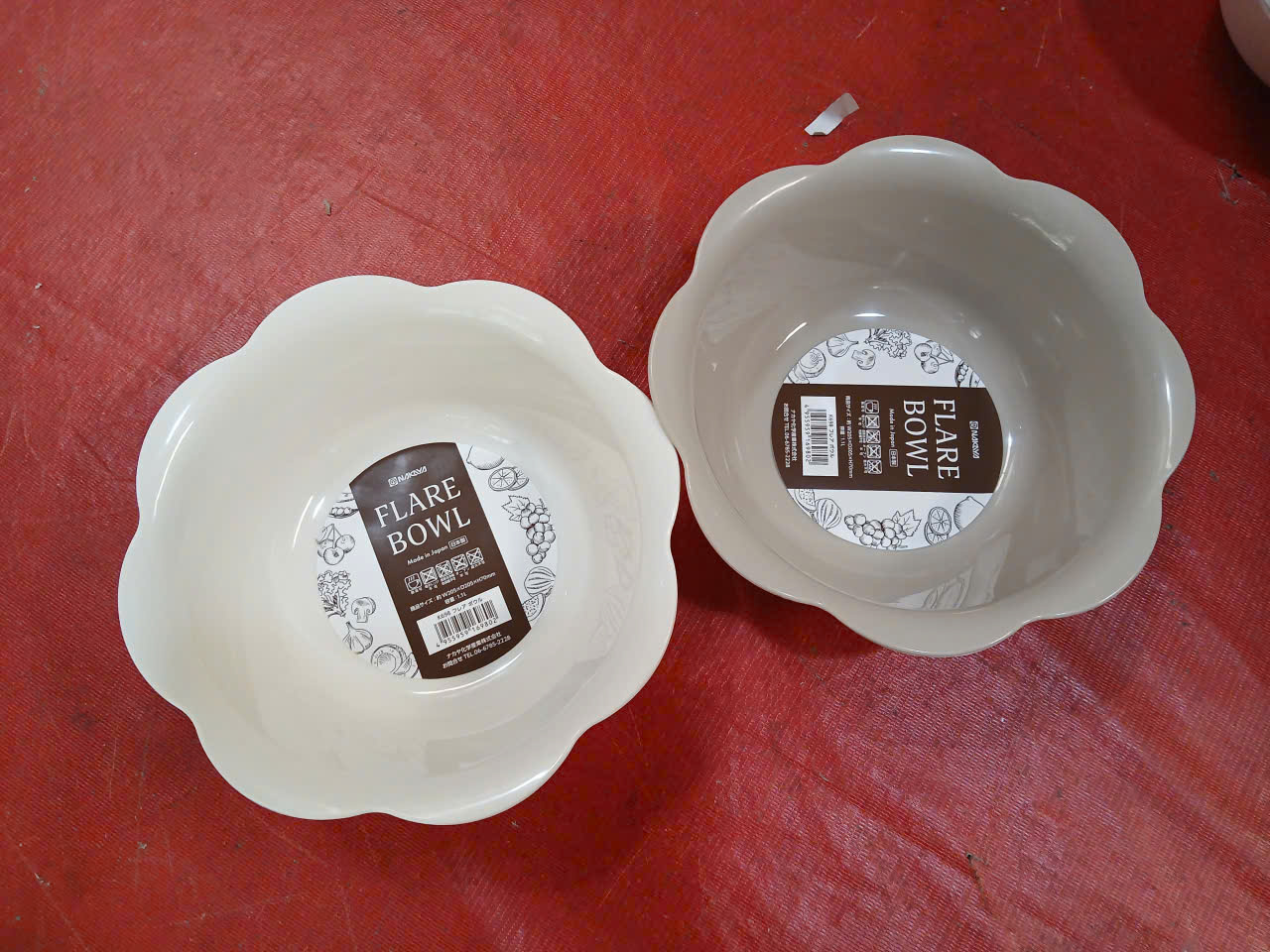 Tô nhựa hình cánh hoa Nakaya Flare Bowl 1.1L