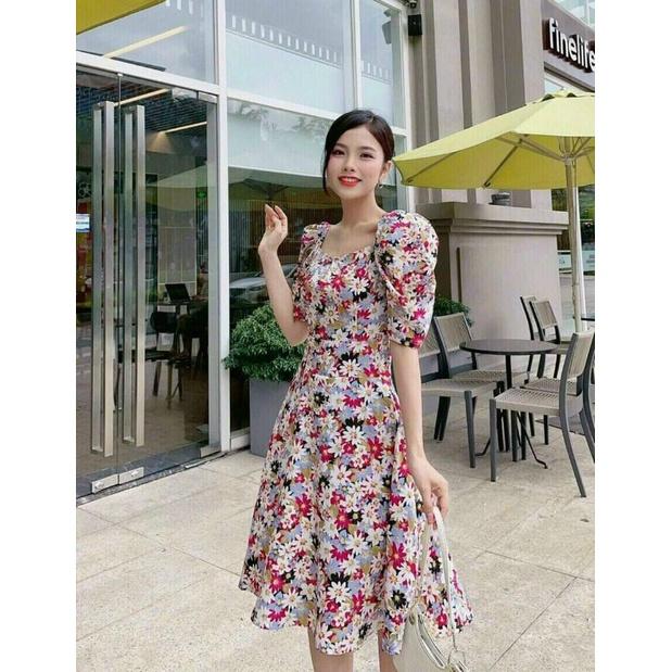 ĐẦM XOÈ LỤA HOA CỔ VUÔNG TAY PHỒNG