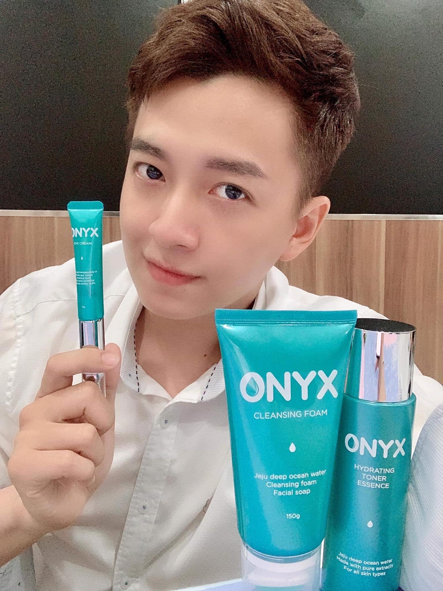 Sữa Rửa Mặt ONYX Làm Sạch Sâu Lỗ Chân Lông, Dưỡng Ầm, Sáng Da, Ngừa Mụn CLEANSING FOAM ONYX 150g