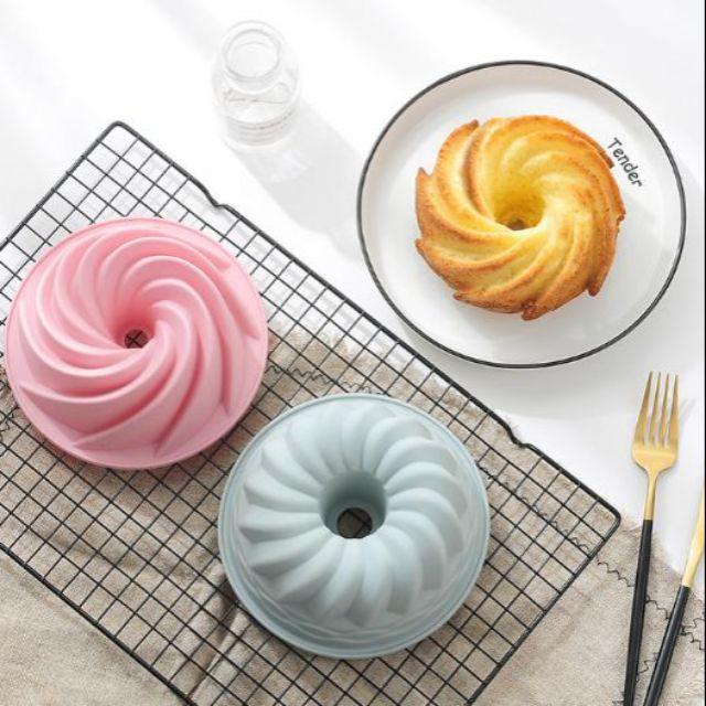 Khuôn silicon chiffon xoắn lốc xoáy lớn 16 cm dùng làm rau câu, bánh