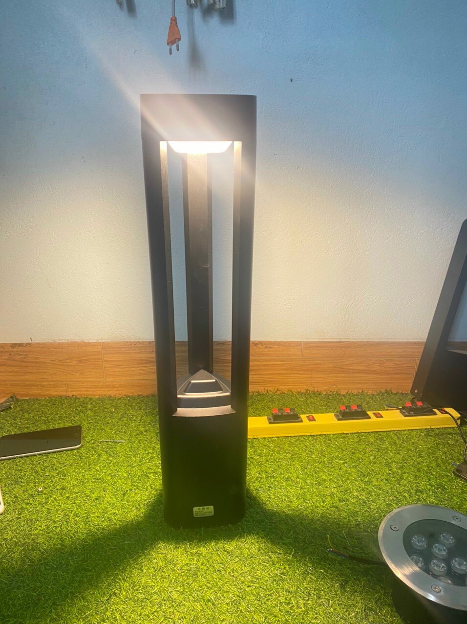 Đèn LED Trang Trí Sân Vườn Hình Trụ Cao Cấp Chiếu Sáng Lối Đi, Trang Trí Dẫn Lối Công Viên, Biệt Thự Sân Vườn