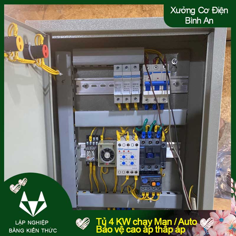Tủ điều khiển động cơ 4KW chạy 2 chế độ man và auto có chế độ chống cao áp, thấp áp quá dòng đảo pha