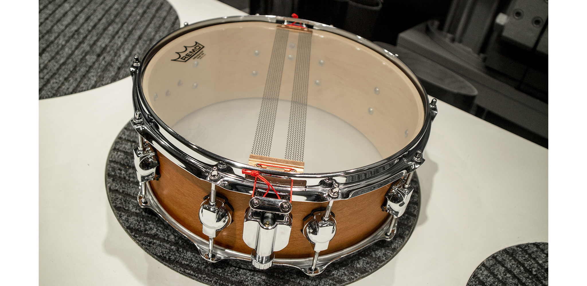 Venom 14"X5.5" Whisky snare DS Drum-Hàng Chính Hãng