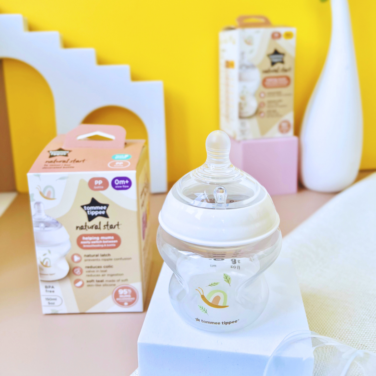 Bình Sữa PP Ty Siêu Mềm Tự Nhiên Tommee Tippee Natural Start 150ml, Núm Ty Của Bình 0-3 Tháng - Hoạ Tiết