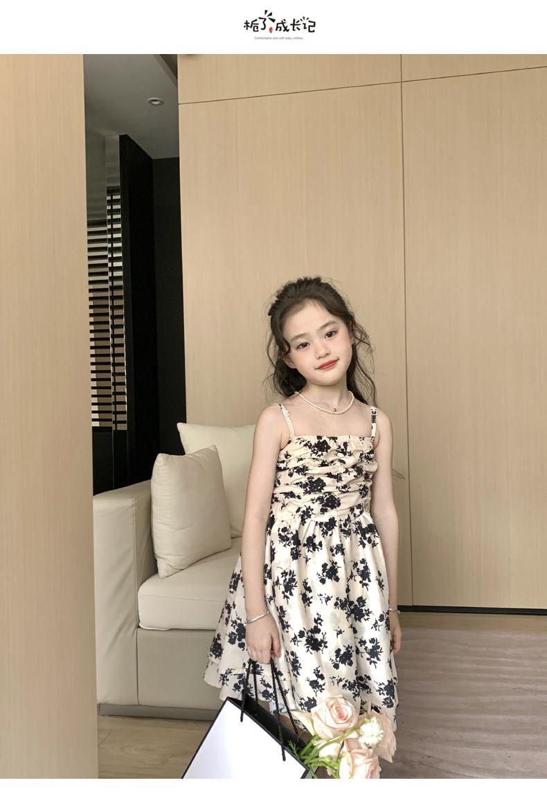 SHUANGYAN Yuanbaoth trẻ em ăn mặc thời trang phù hợp với phong cách phương Tây mùa xuân ăn mặc trẻ em gái mảnh hoa sling váy dệt kim áo choàng