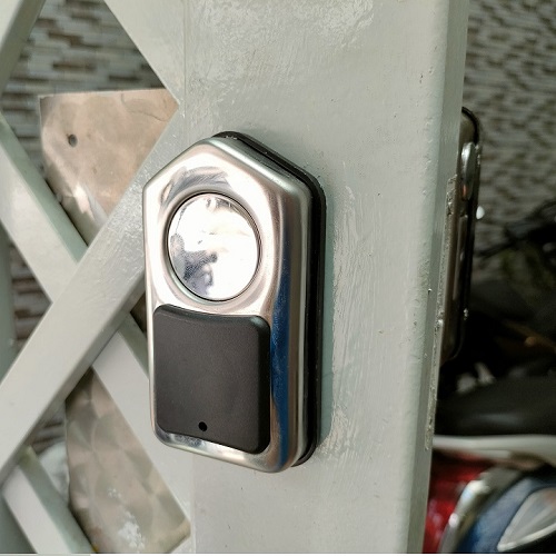 Khoá Cổng thẻ từ chạy bằng pin