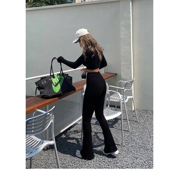 Set Black Uni chất Thun gân mềm gồm áo croptop dài tay với quần Flare Pants chất thun gân mịn độ co giãn cao