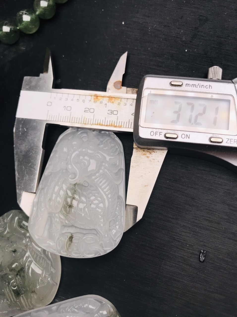 MẶT KỲ LÂN ĐÁ NGỌC JEDIET  TỰ NHIÊN ĐẸP nam mặt to nam làm mặt dây chuyền rất đẹp Tài Vận Hưng Thịnh TẶNG KÈM DÂY ĐEO