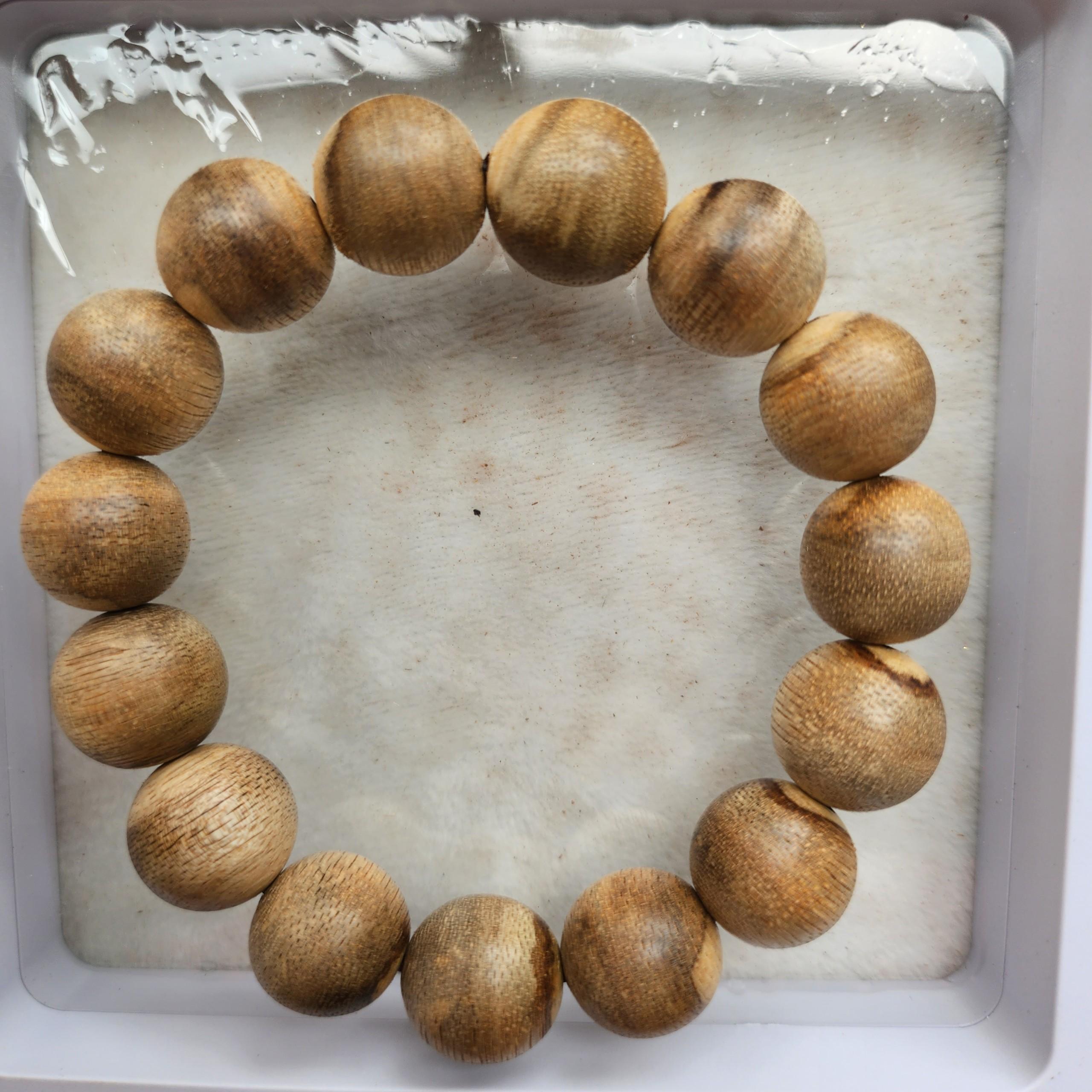 Vòng trầm hương tròn Cát An kích thước 10mm, 12mm, 14mm