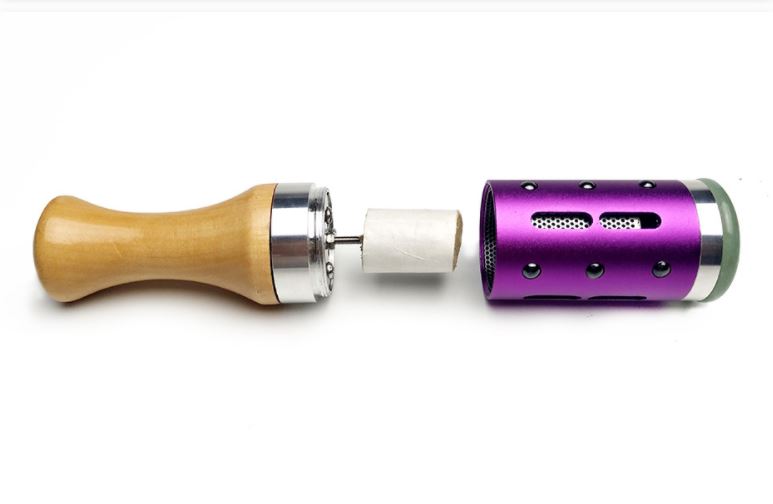 Thanh lăn massage ngải cứu ngọc bích A33