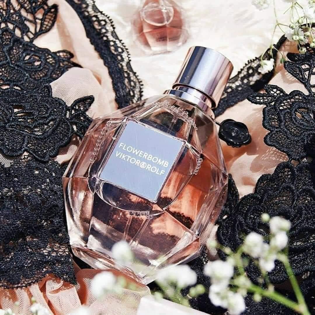 Nước Hoa Nữ Viktor & Rolf Flowerbomb L'eau De Parfum 100ml