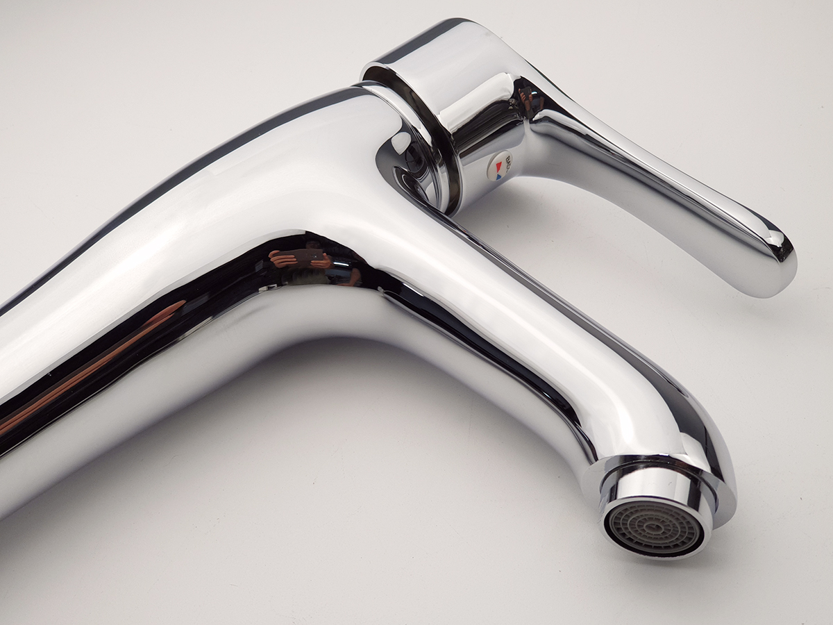 Vòi Lavabo nóng lạnh Đồng mạ Chrome Eurolife EL-D19