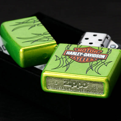 Bật Lửa Zippo Harley Davidson 24774 Bar and Shield Lurid