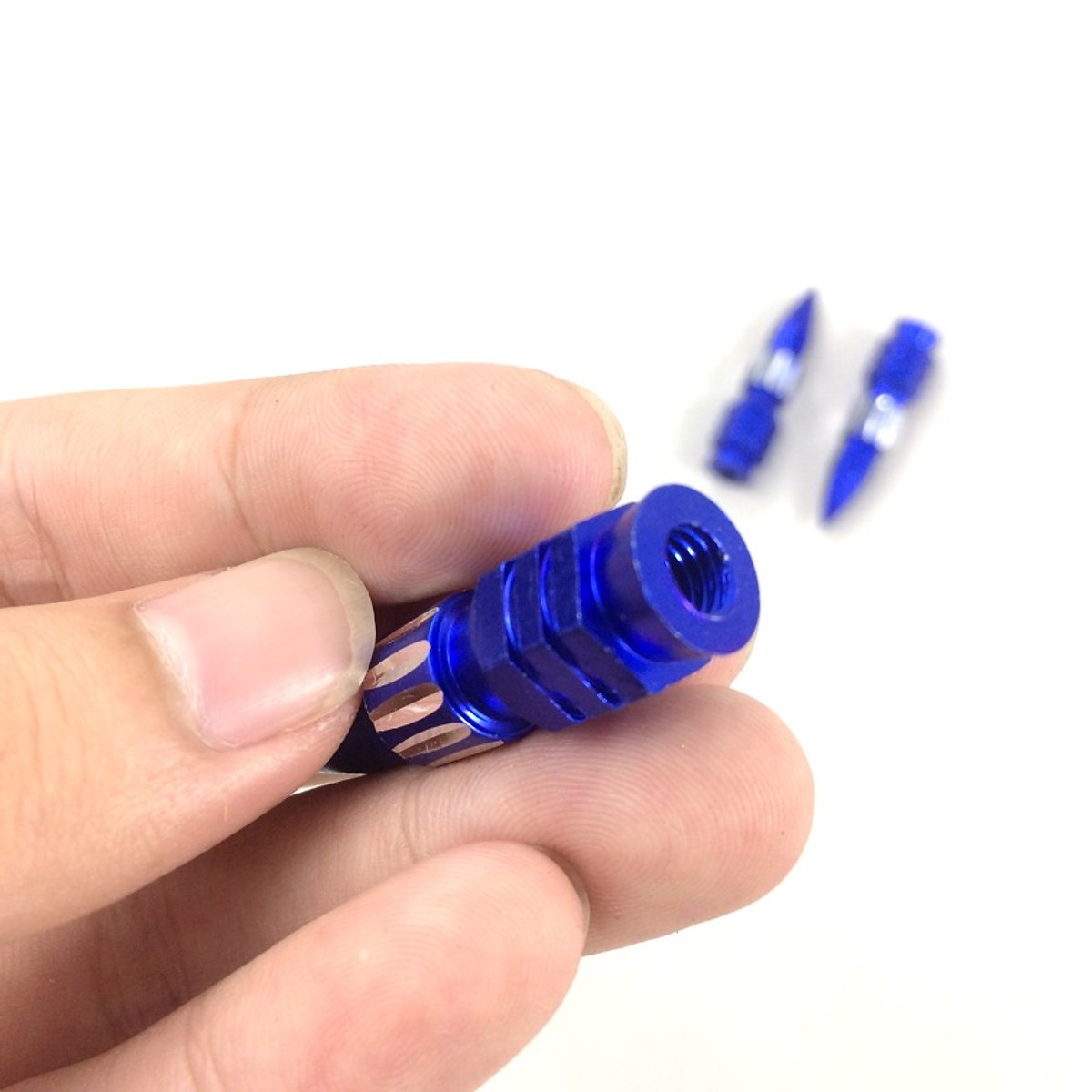 COMBO 2 ỐC ĐŨA THẮNG HỎA TIỄN NHÔM, GẮN MỌI LOẠI XE MÁY XANH DƯƠNG