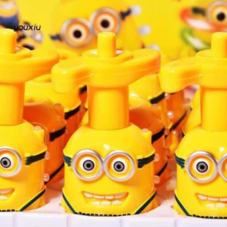 Con Quay Hình Minion Có Đèn Led Và Nhạc Cho Bé