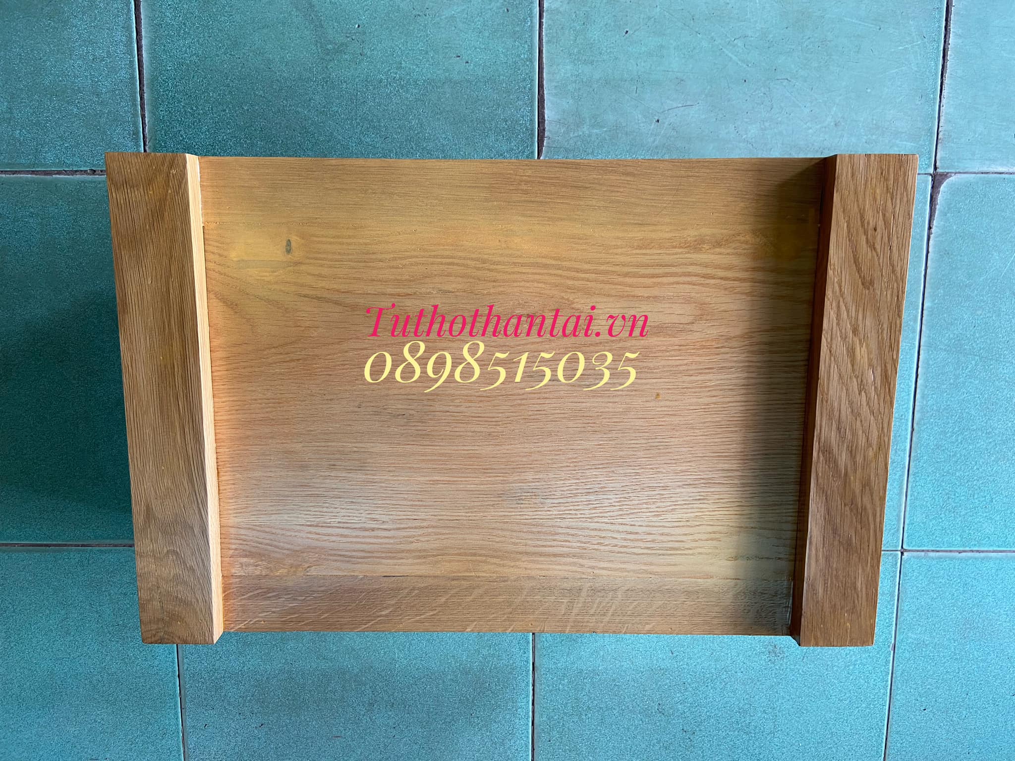 Bàn thờ treo tường gỗ Sồi mẫu hiện đại ngang 61cm, ngang 69cm